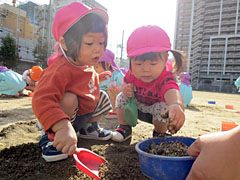 外遊び(0歳児)